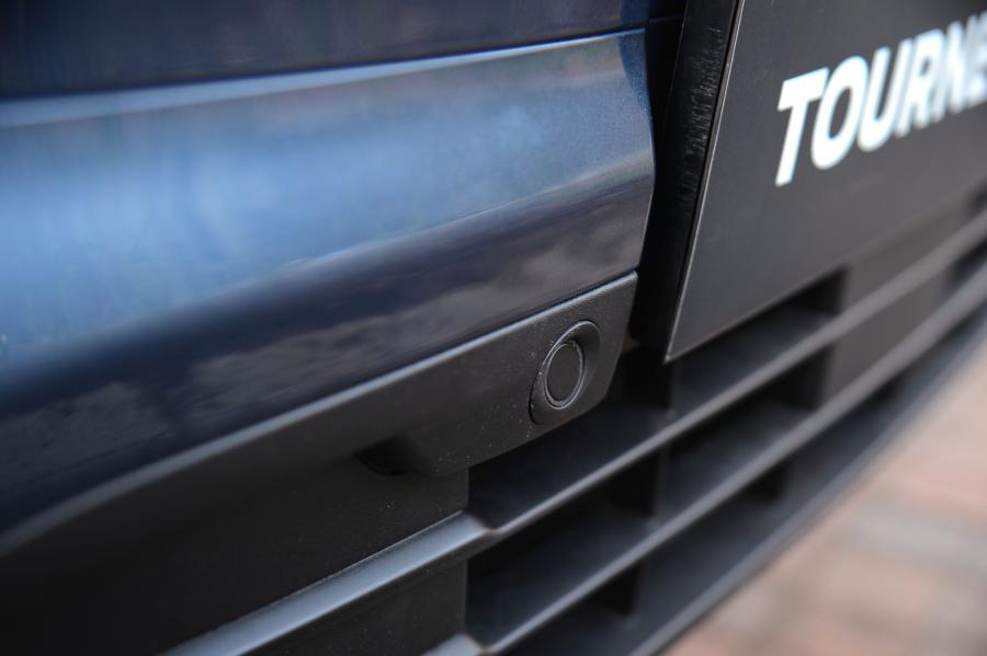 Детали экстерьера Ford Tourneo Custom Limited 2019 года  (ZA) (фото 35 из 40)